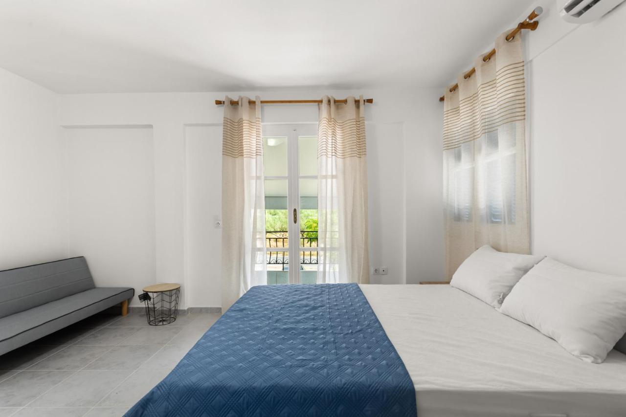 Nikolas Stoupa Apartment *